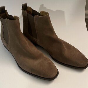 BOSS Lisbon Pull On Chelsea Boots 12 Beige Taupe